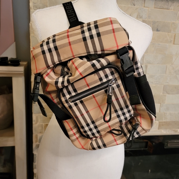 Burberry Archive beige Leo Sling Bag - Picture 13 of 16